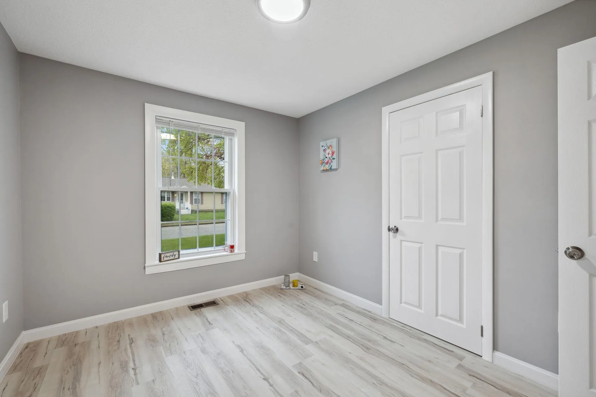 111 Sherwood Drive Manchester NH 03103