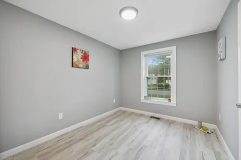 111 Sherwood Drive Manchester NH 03103