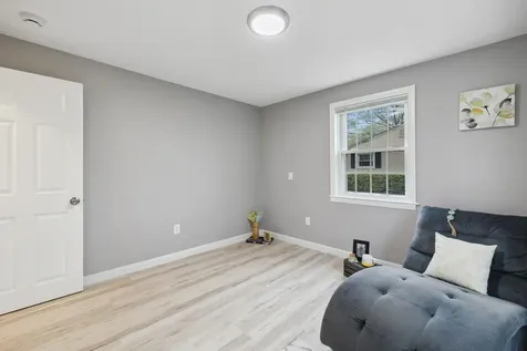 111 Sherwood Drive Manchester NH 03103
