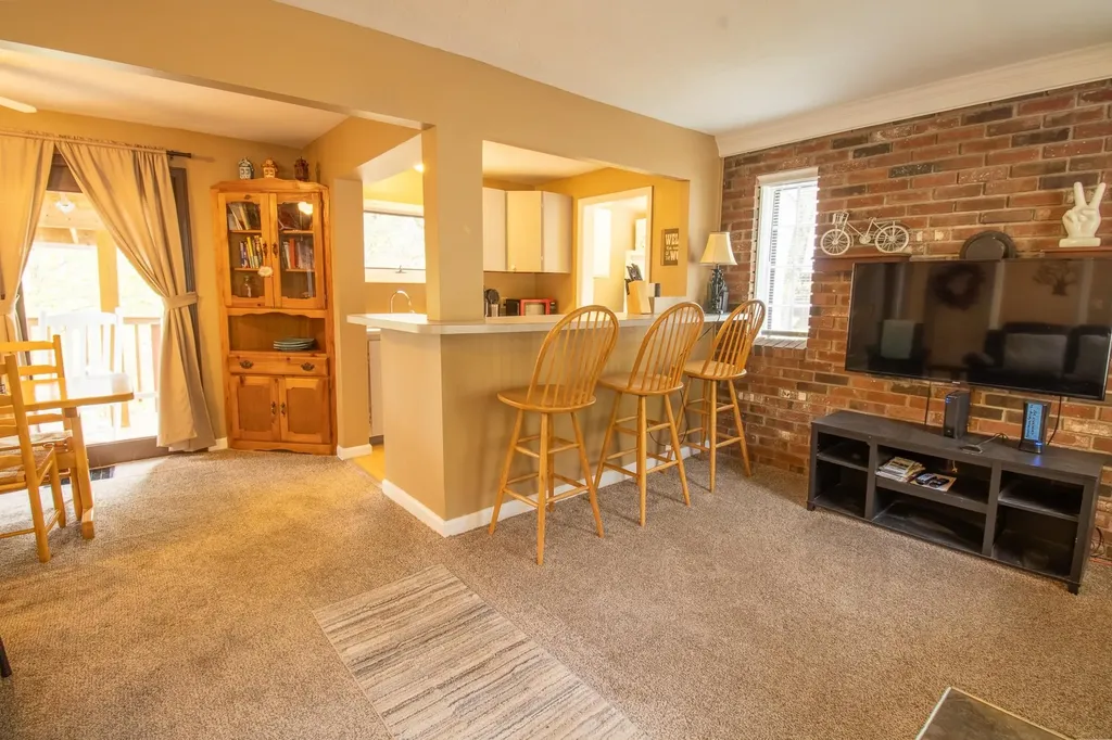 43 Parker Ledge Road Woodstock NH 03262