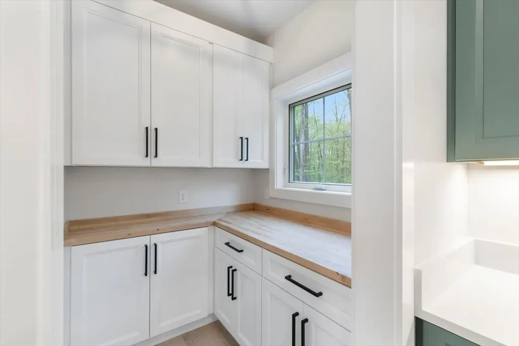 14 Corliss Hill Road Haverhill MA 01830