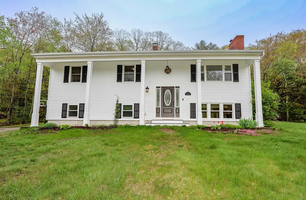 3 Thomas Street Windham NH 03087