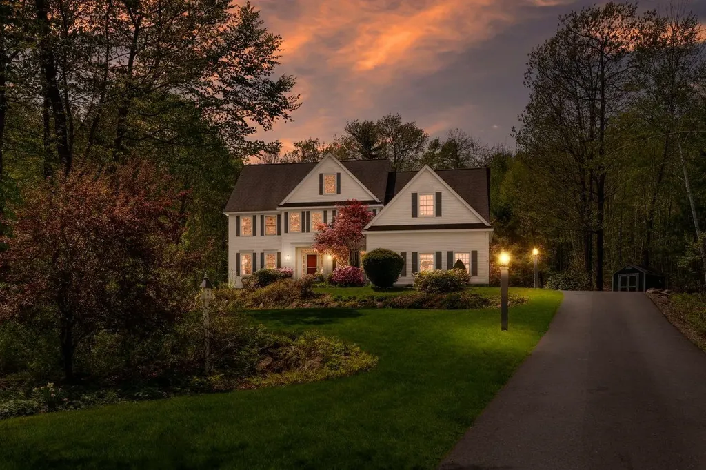 22 Spartan Drive Bedford NH 03110