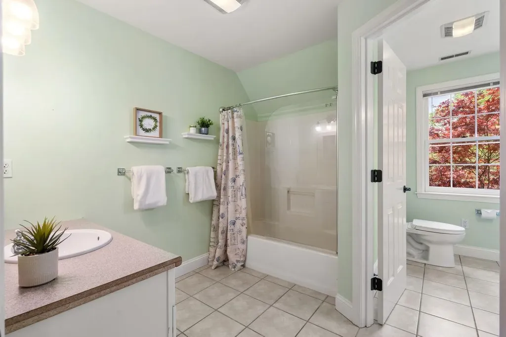 22 Spartan Drive Bedford NH 03110