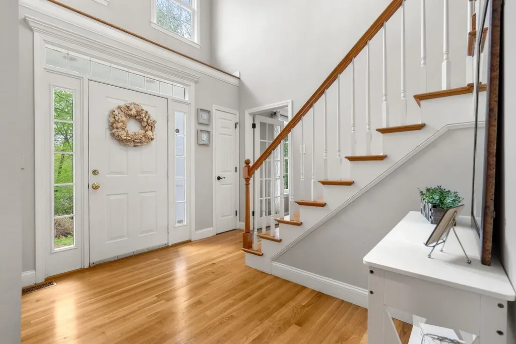 22 Spartan Drive Bedford NH 03110