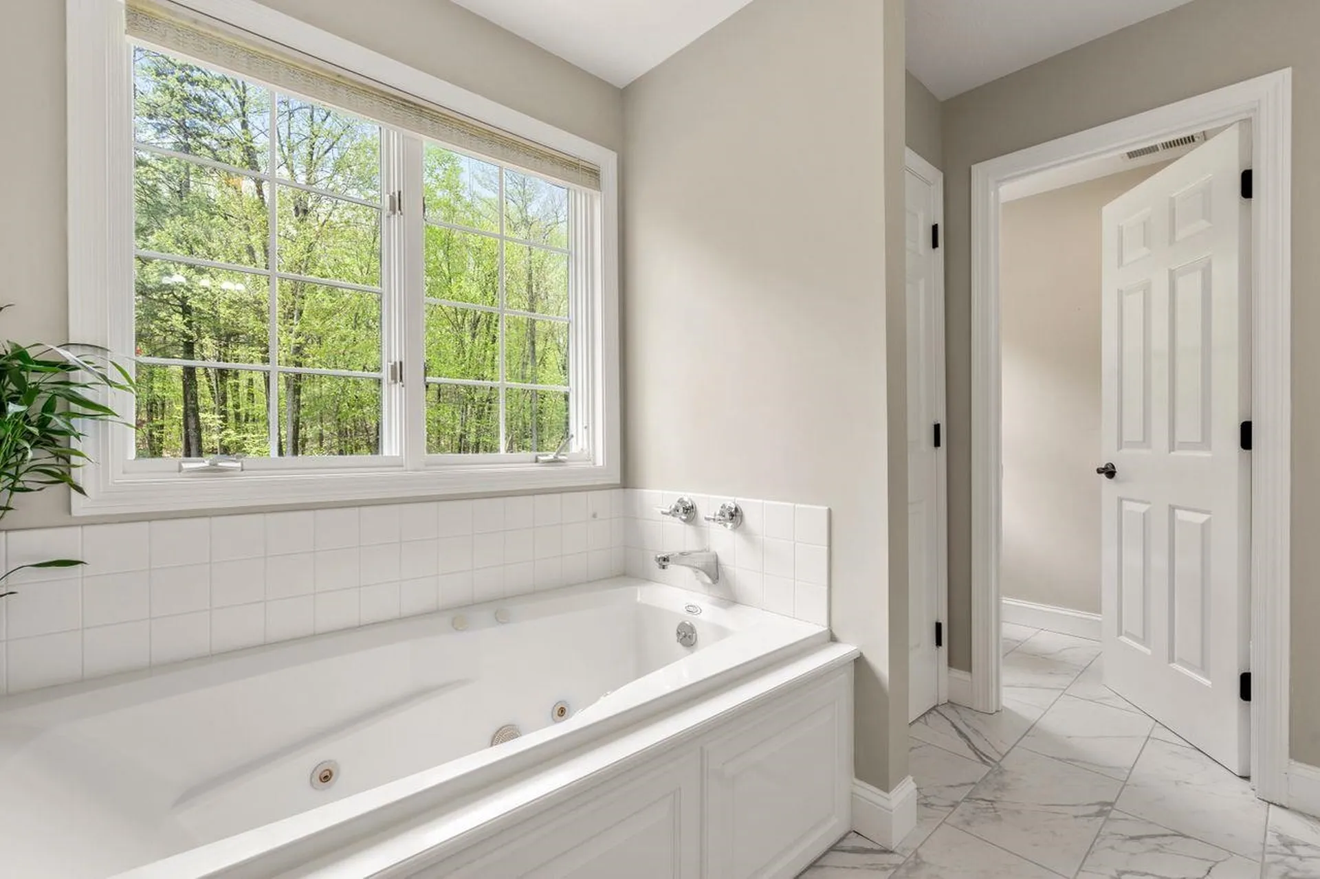 22 Spartan Drive Bedford NH 03110