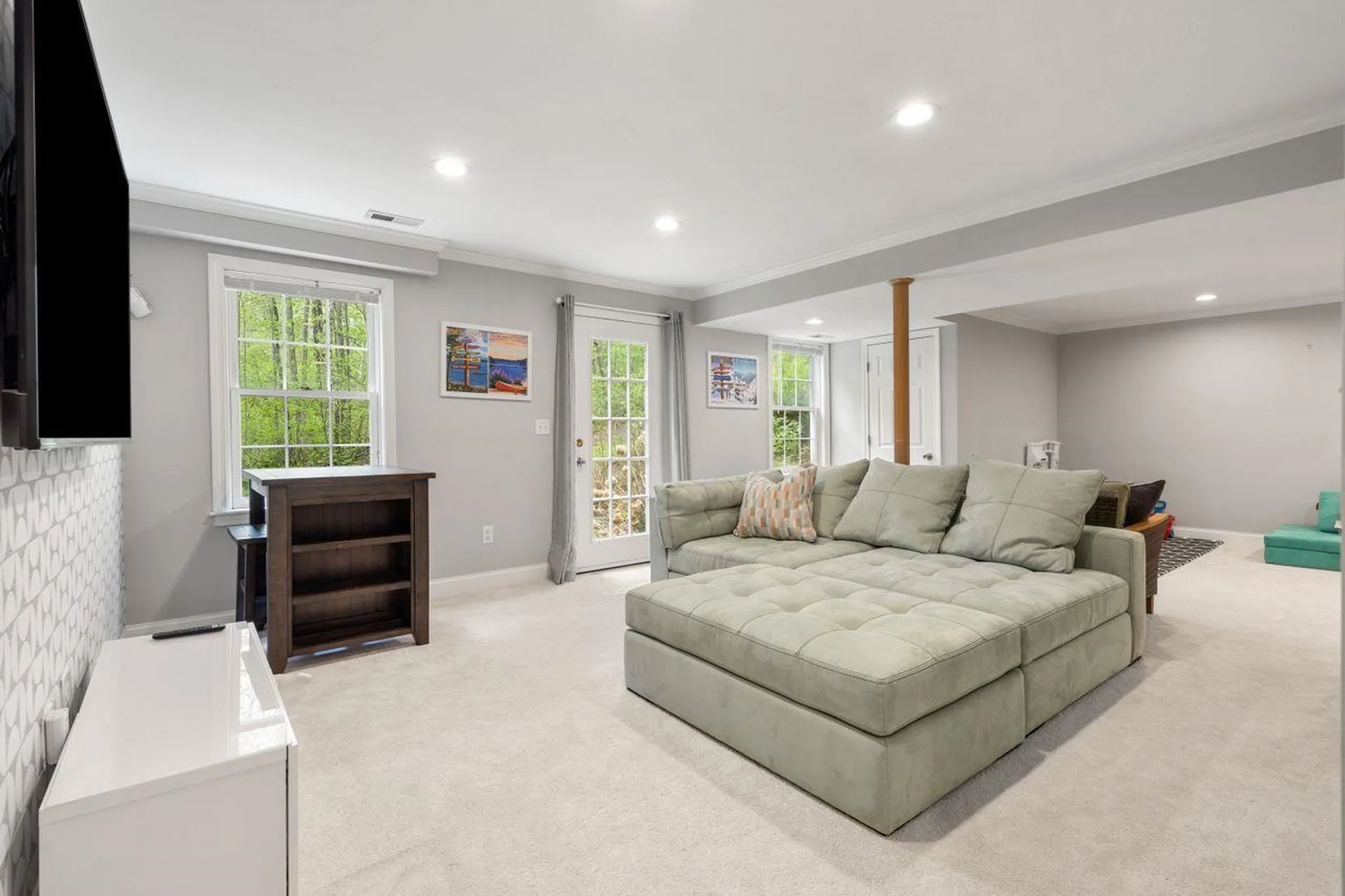 22 Spartan Drive Bedford NH 03110