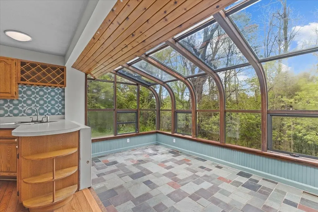 925 Bay Road Colchester VT 05446