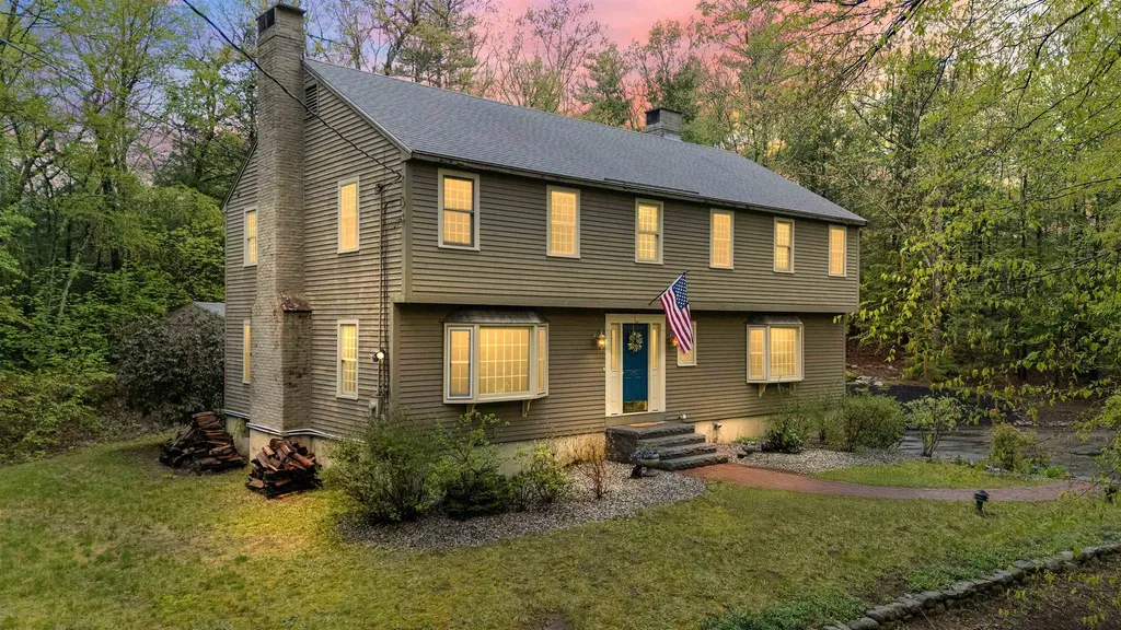 20 Holly Hill Drive Amherst NH 03031