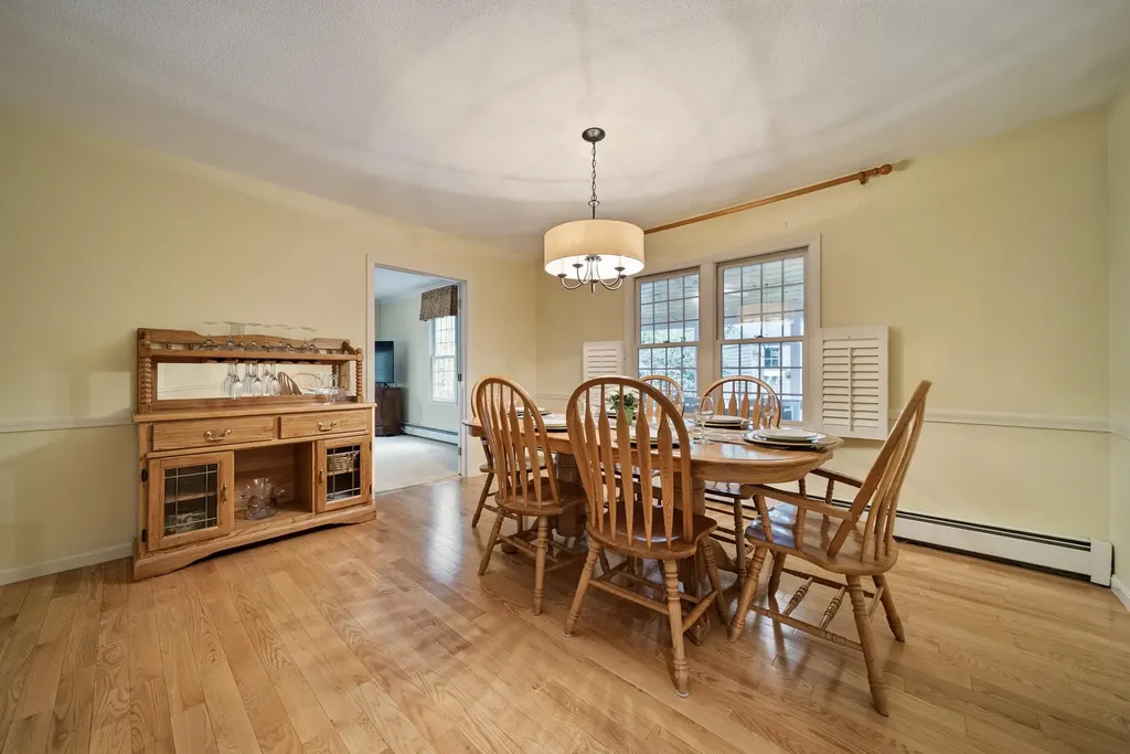 20 Holly Hill Drive Amherst NH 03031