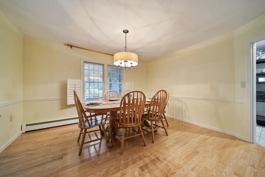 20 Holly Hill Drive Amherst NH 03031