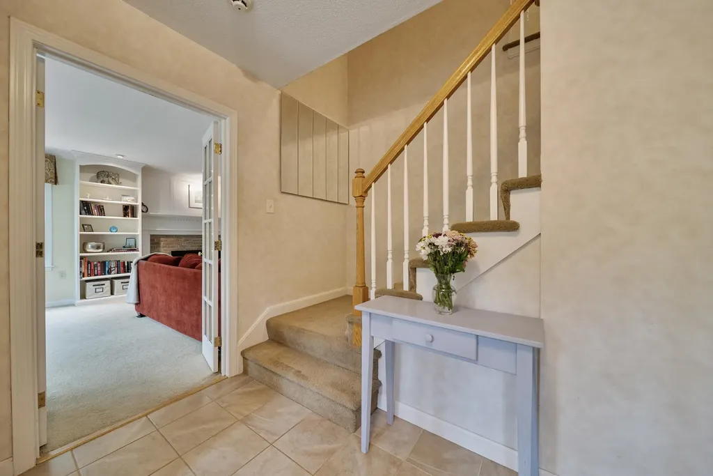 20 Holly Hill Drive Amherst NH 03031