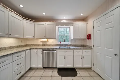 20 Holly Hill Drive Amherst NH 03031