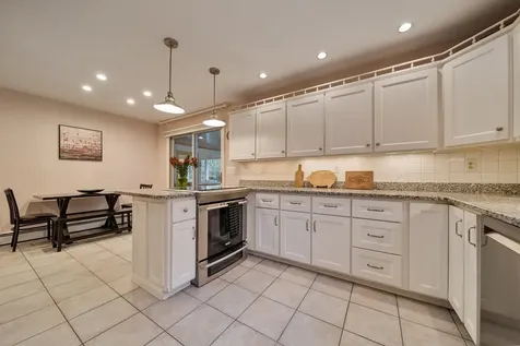 20 Holly Hill Drive Amherst NH 03031