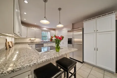 20 Holly Hill Drive Amherst NH 03031