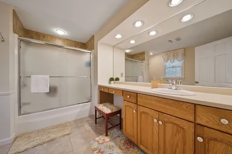 20 Holly Hill Drive Amherst NH 03031