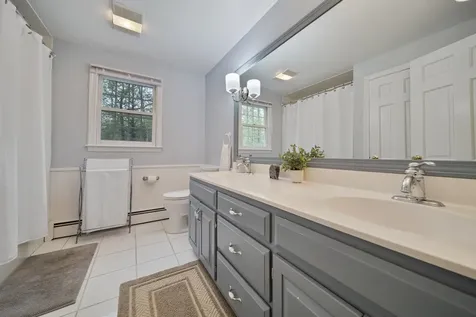 20 Holly Hill Drive Amherst NH 03031