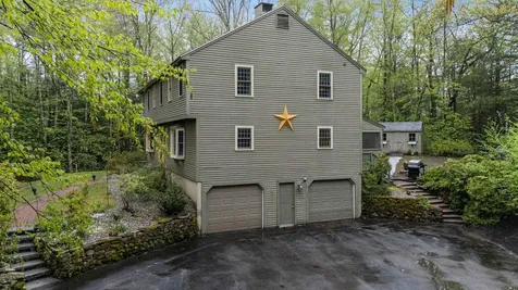 20 Holly Hill Drive Amherst NH 03031