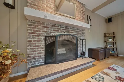 20 Holly Hill Drive Amherst NH 03031