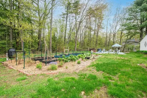 34 Boulder Road Hillsborough NH 03244