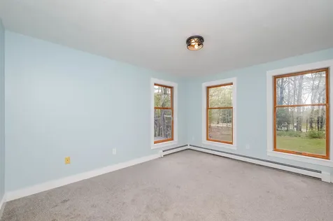 8 Sampson Road Rochester NH 03867