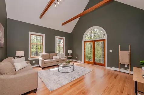 8 Sampson Road Rochester NH 03867