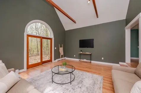 8 Sampson Road Rochester NH 03867