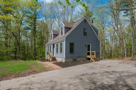 8 Sampson Road Rochester NH 03867