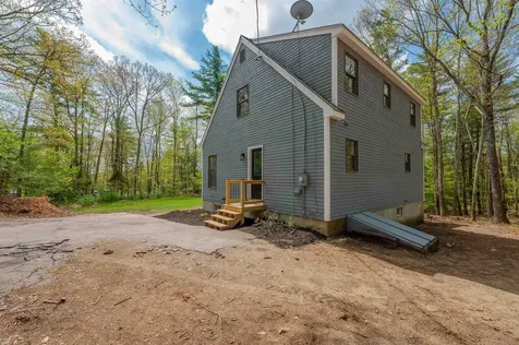 8 Sampson Road Rochester NH 03867