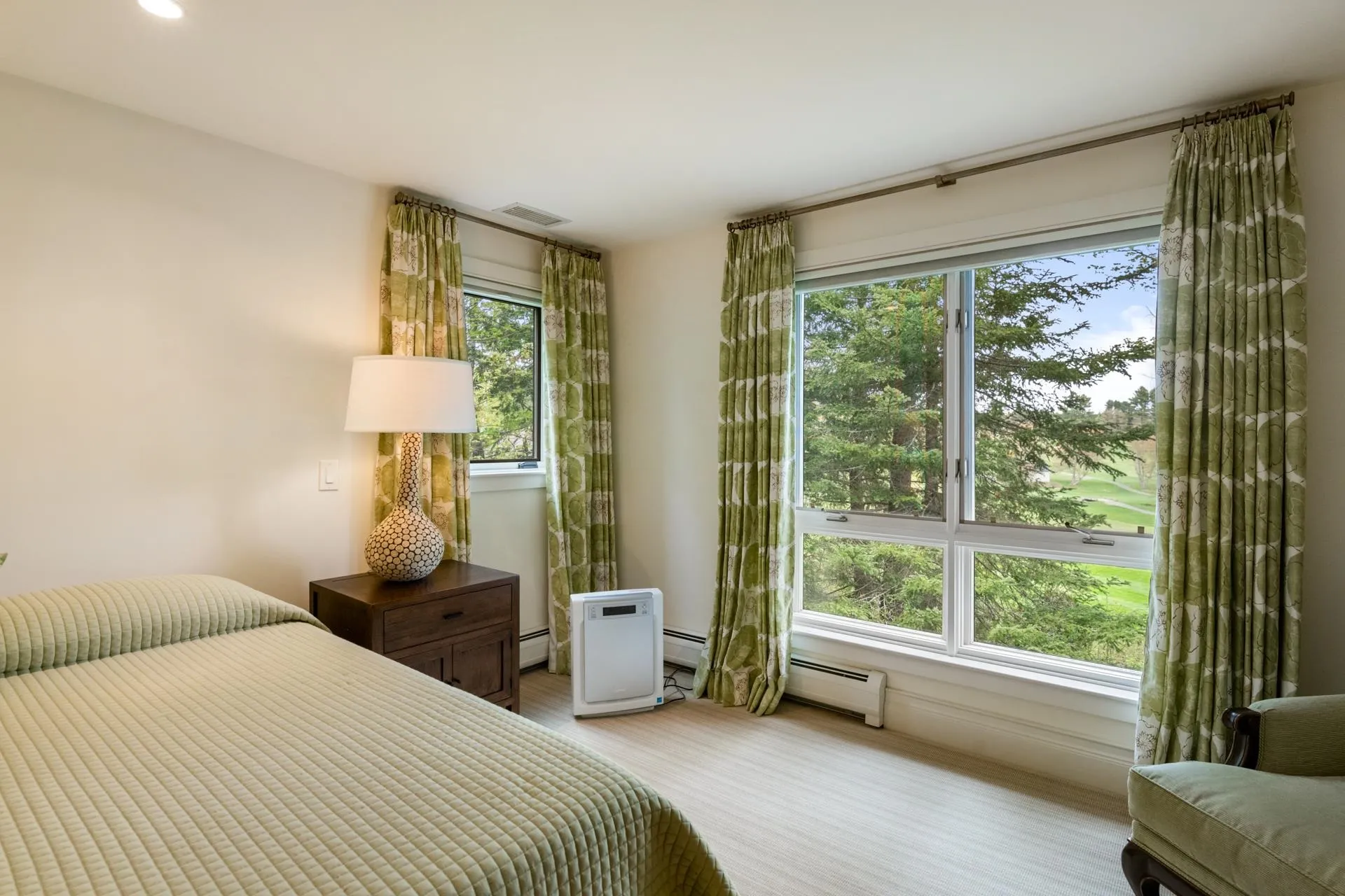 18 The Seasons New London NH 03257