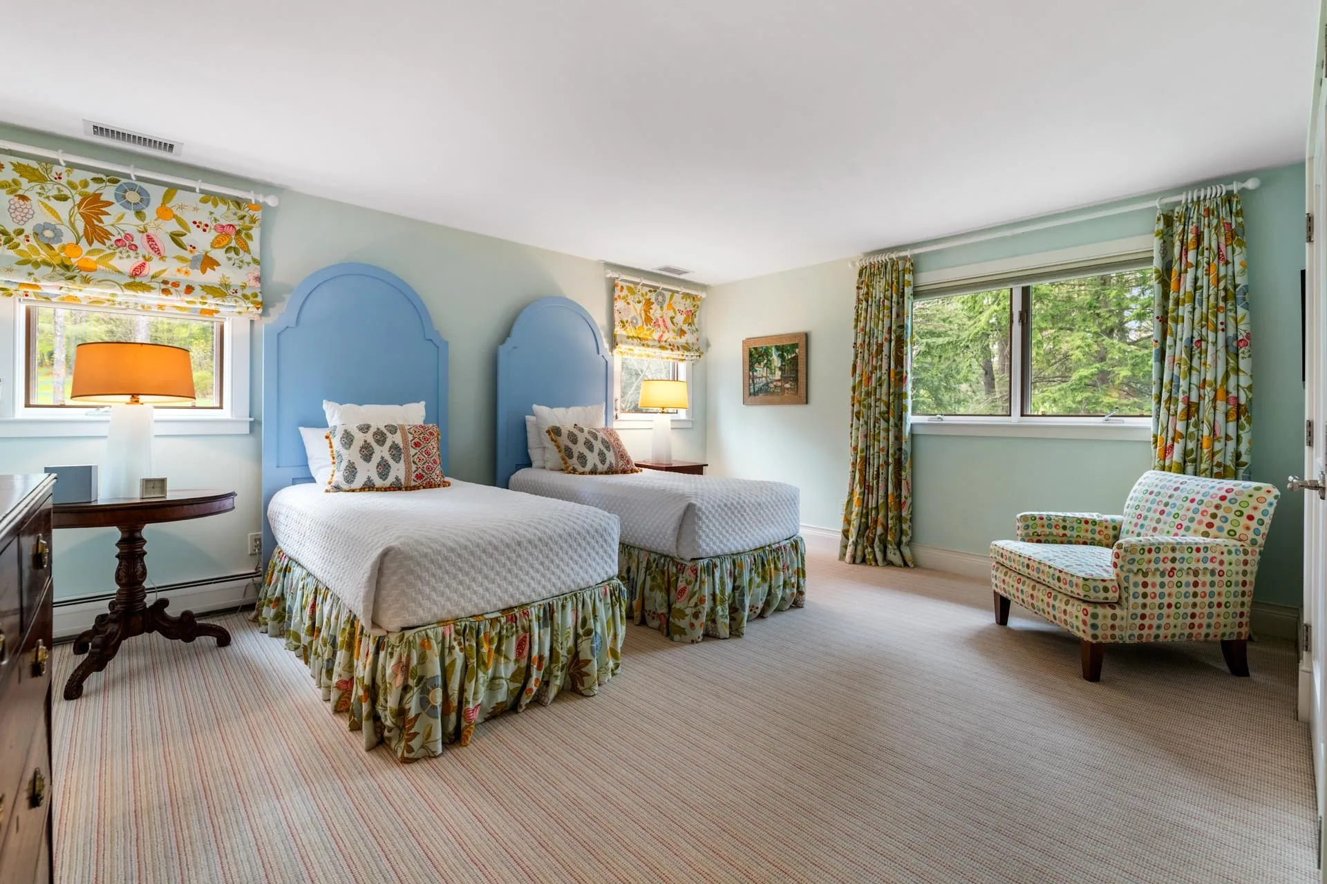 18 The Seasons New London NH 03257