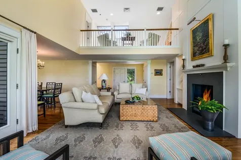 18 The Seasons New London NH 03257