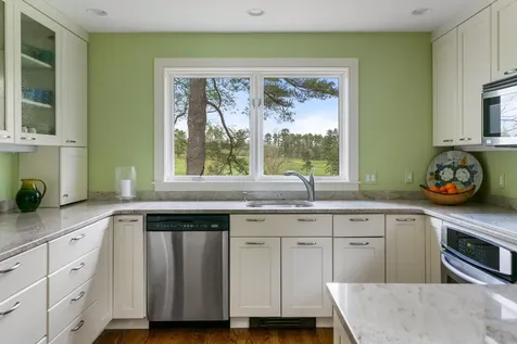 18 The Seasons New London NH 03257