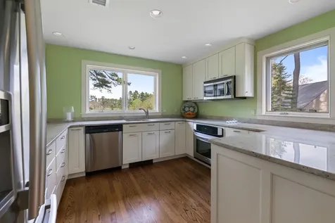 18 The Seasons New London NH 03257