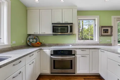 18 The Seasons New London NH 03257