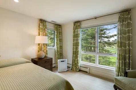 18 The Seasons New London NH 03257