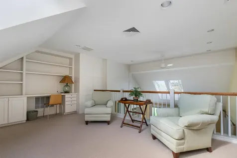 18 The Seasons New London NH 03257