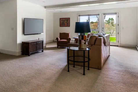 18 The Seasons New London NH 03257