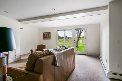 18 The Seasons New London NH 03257