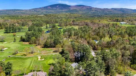 18 The Seasons New London NH 03257