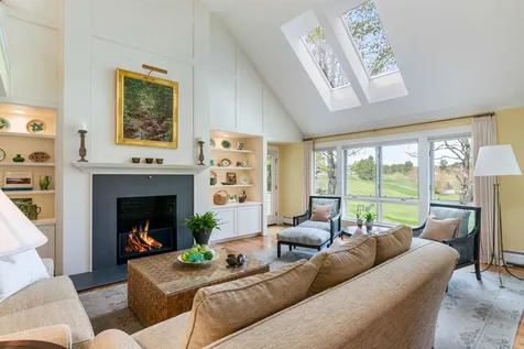 18 The Seasons New London NH 03257