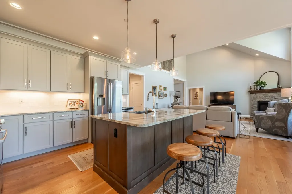 557 Seamans Road New London NH 03257