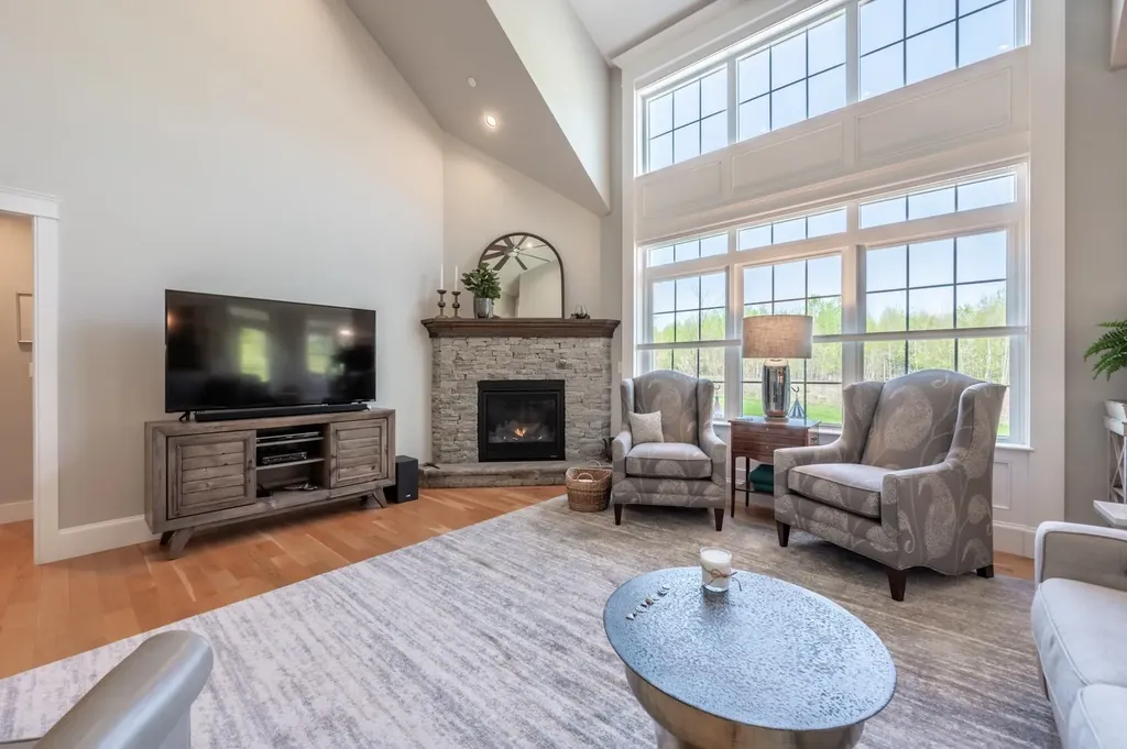 557 Seamans Road New London NH 03257