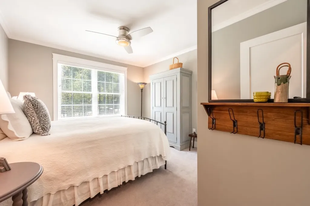 557 Seamans Road New London NH 03257