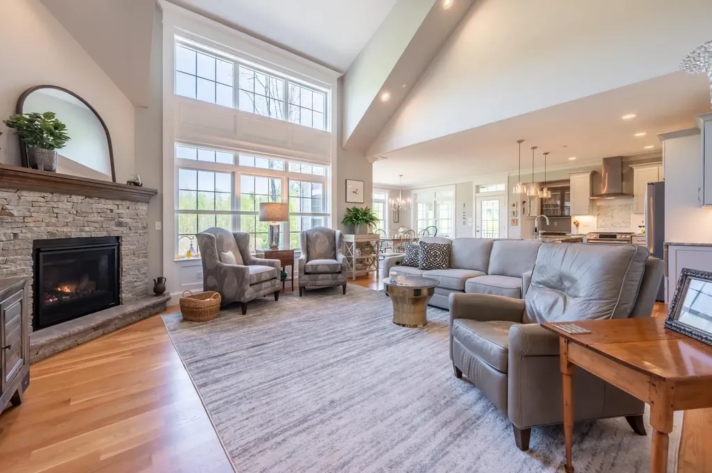 557 Seamans Road New London NH 03257