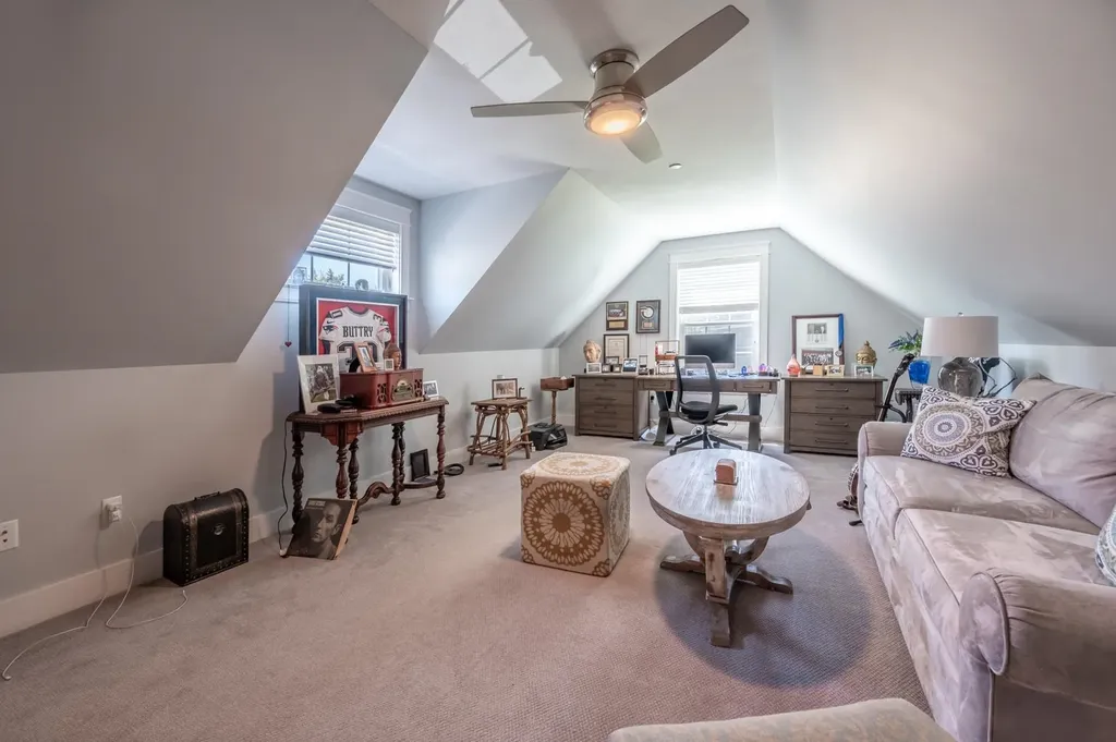 557 Seamans Road New London NH 03257