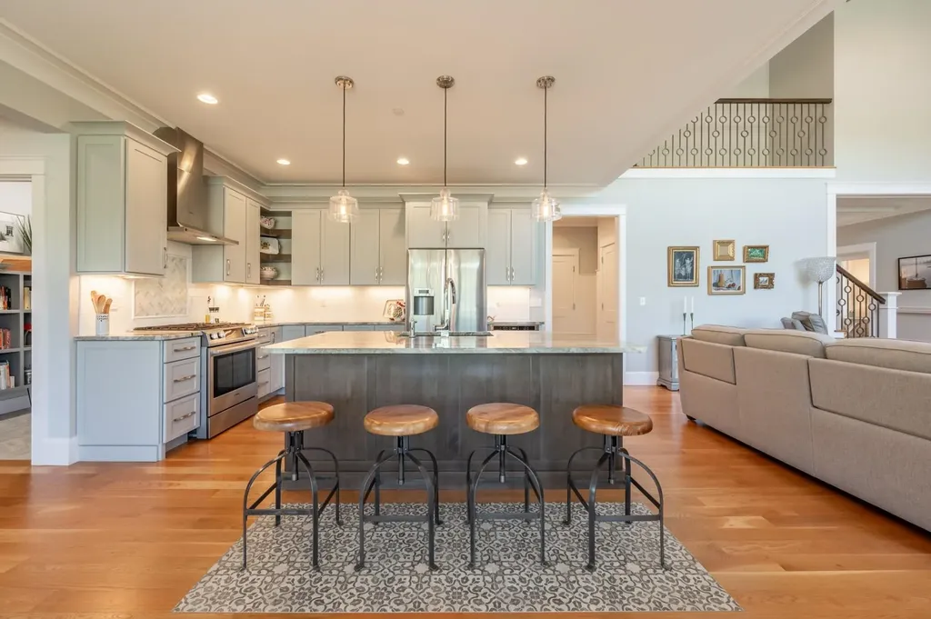 557 Seamans Road New London NH 03257