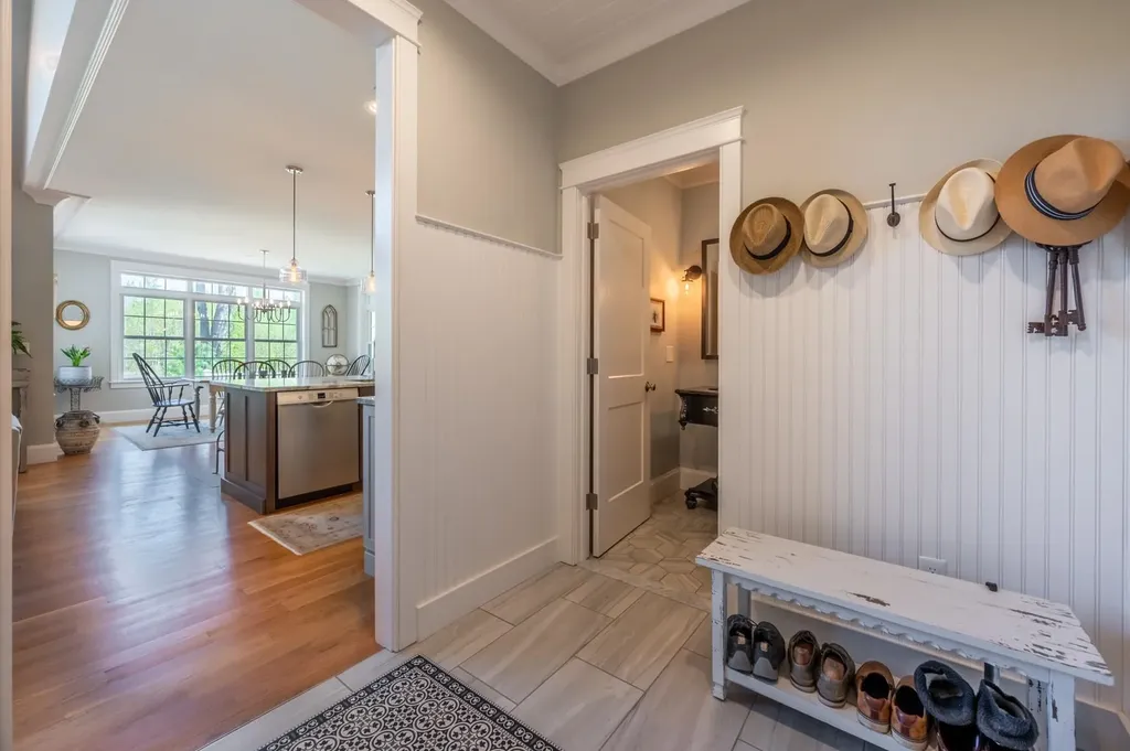 557 Seamans Road New London NH 03257