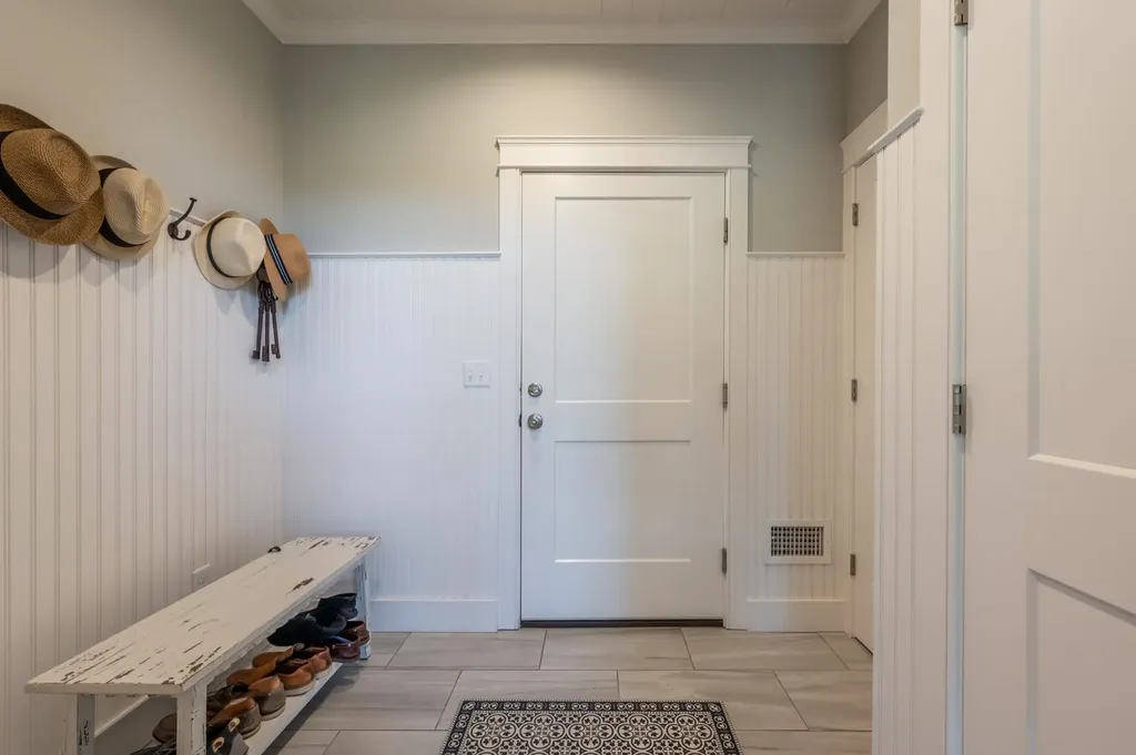 557 Seamans Road New London NH 03257