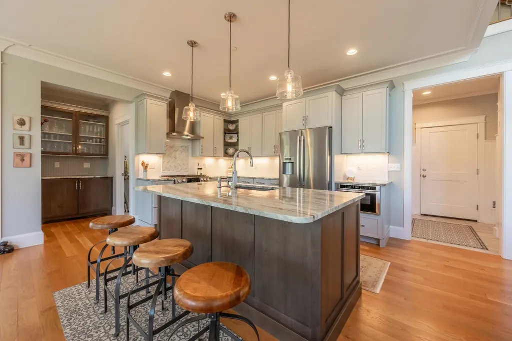 557 Seamans Road New London NH 03257